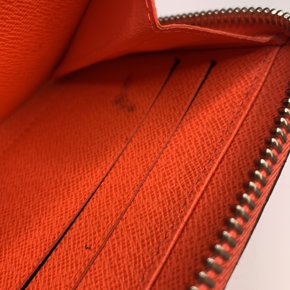 Louis Vuitton Long Zippy Wallet Epi Leather - Picture 8 of 17